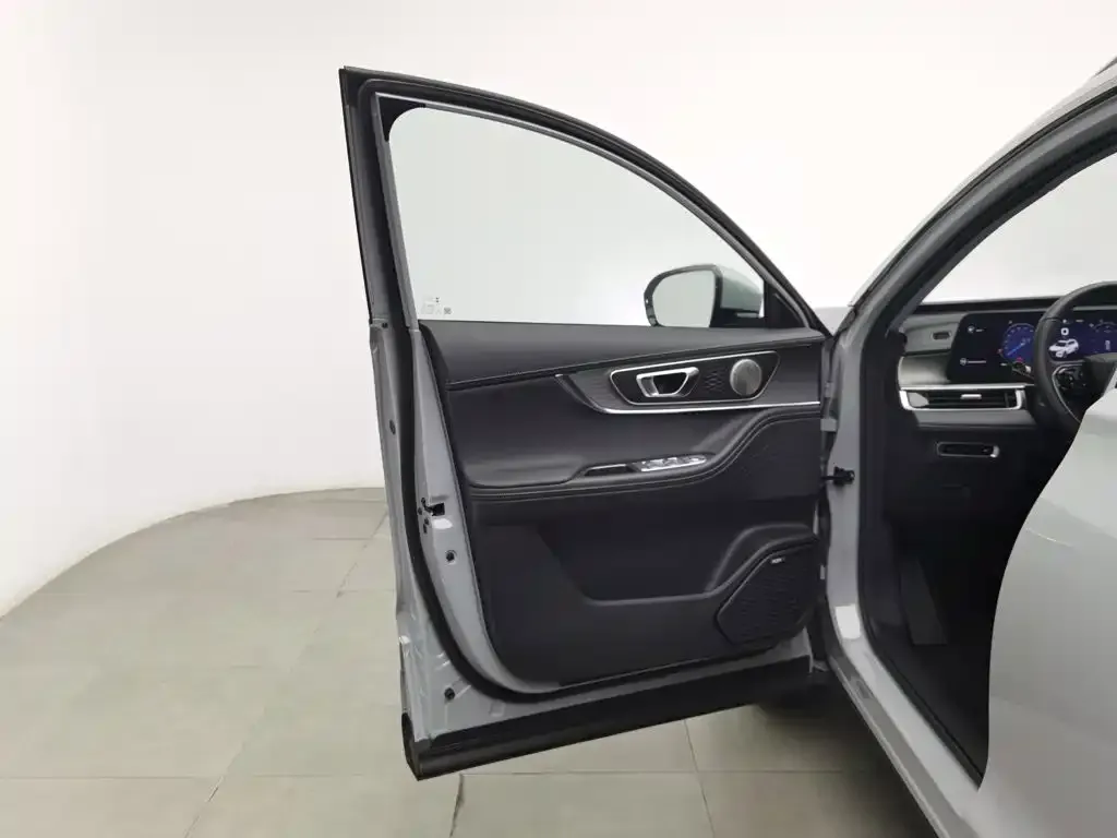 Chery Tiggo 8 PRO NEV — фото 3