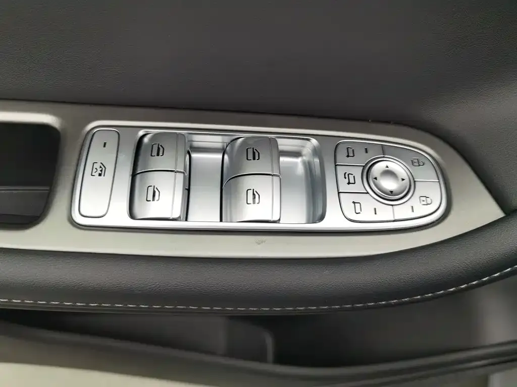 Chery Tiggo 8 PRO NEV — фото 8