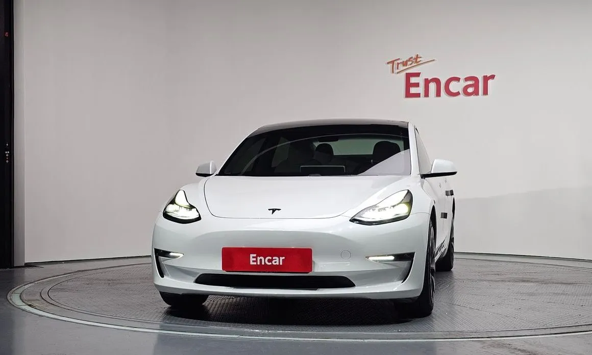 Tesla Model 3 — фото 5