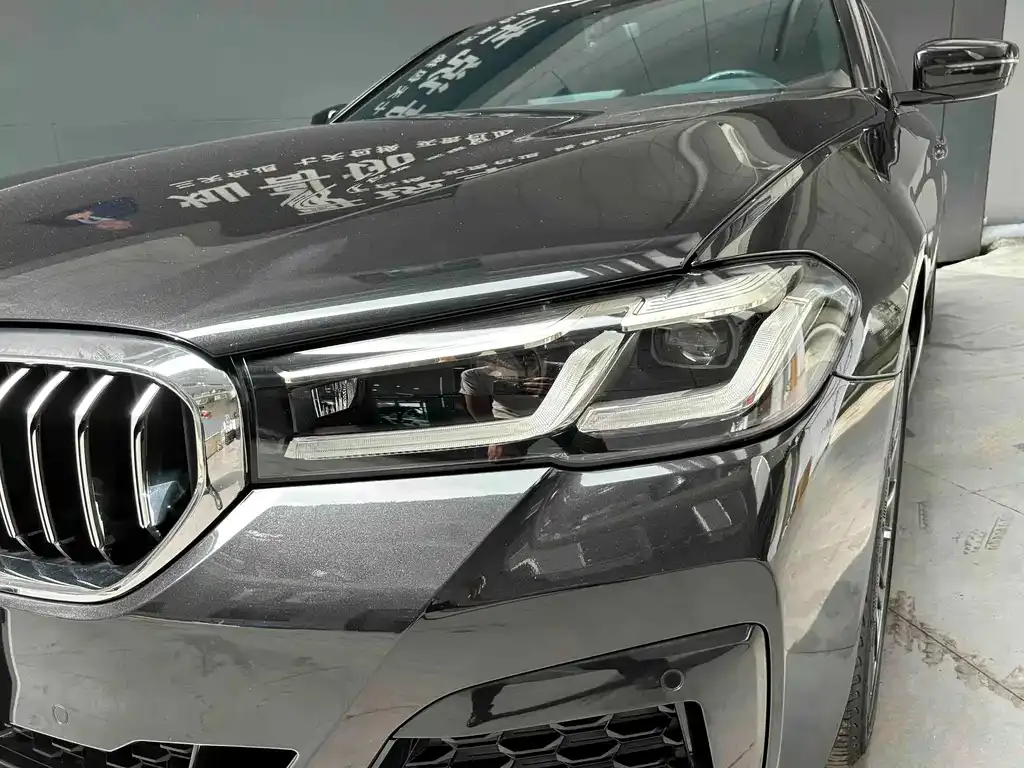 BMW 5 Series — фото 2