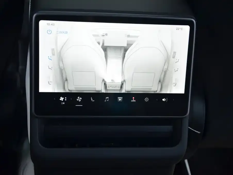 Tesla Model Y L — фото 8