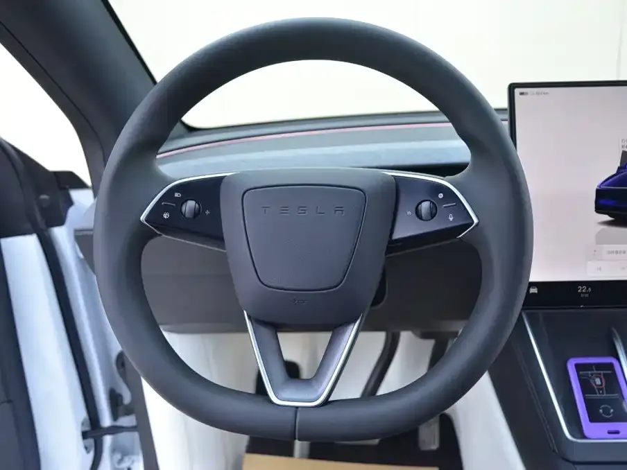 Tesla Model Y L — фото 4