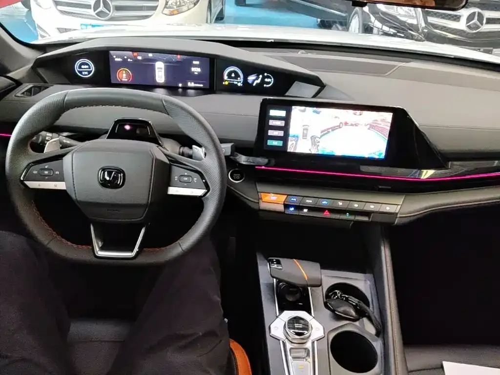 Changan UNI-V — фото 2