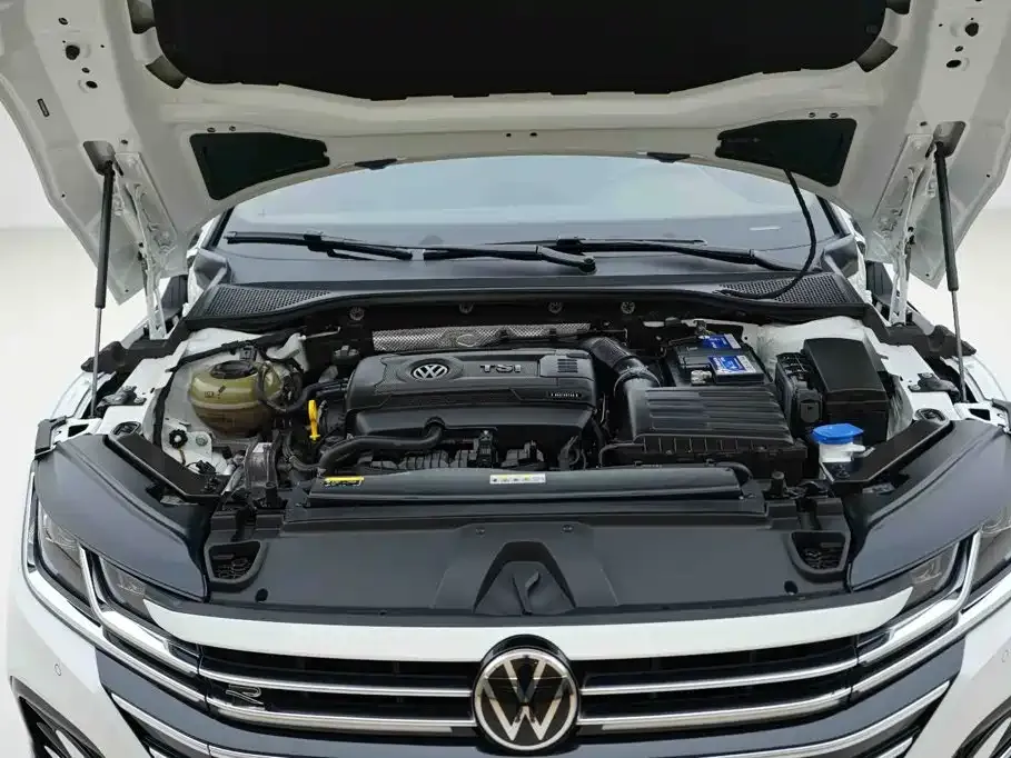 Volkswagen CC — фото 10