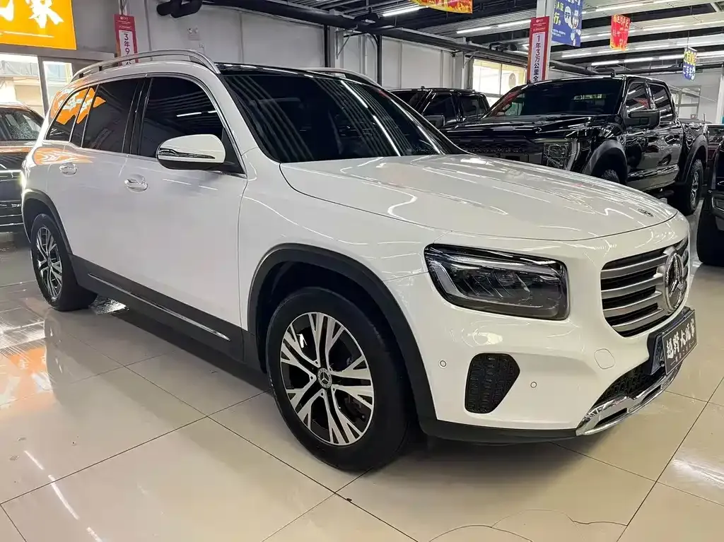 Mercedes-Benz GLB — фото 3