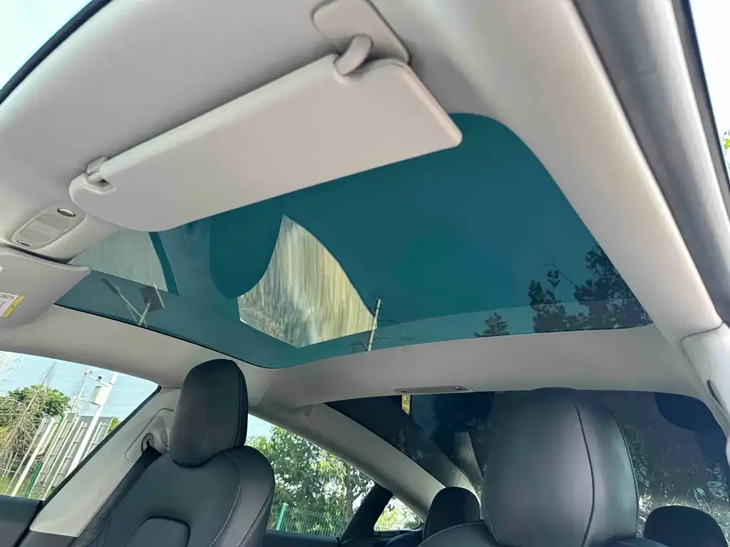 Tesla Model 3 — фото 3