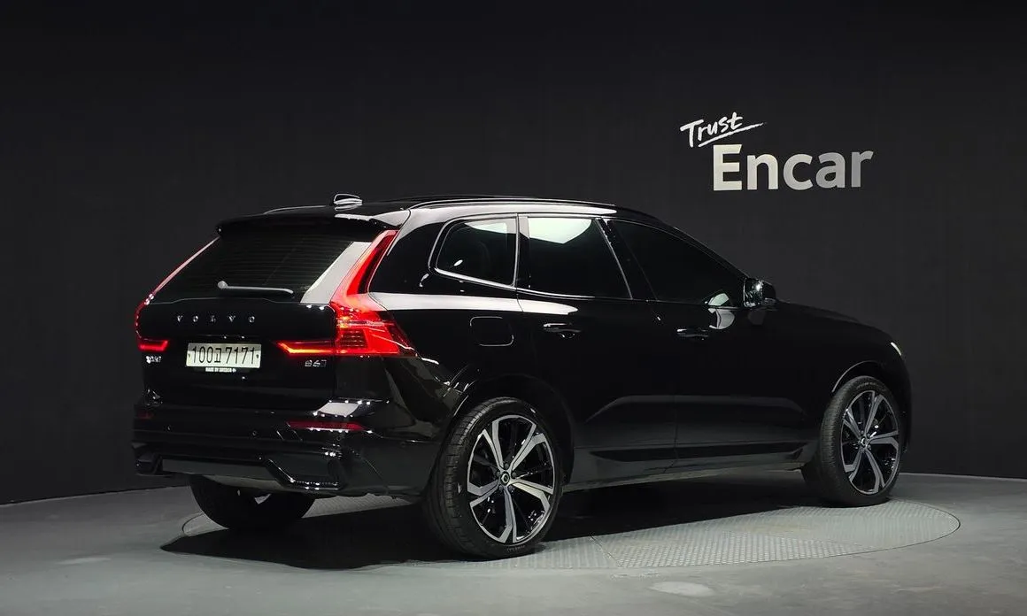 Volvo XC60 — фото 6