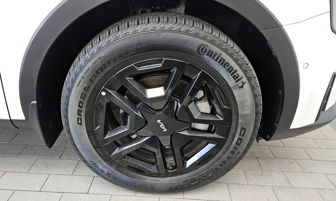 Kia Sorento — фото 10