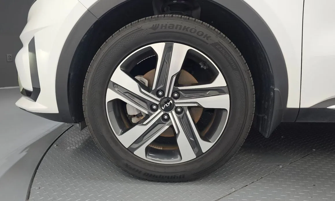 Kia Sorento — фото 8