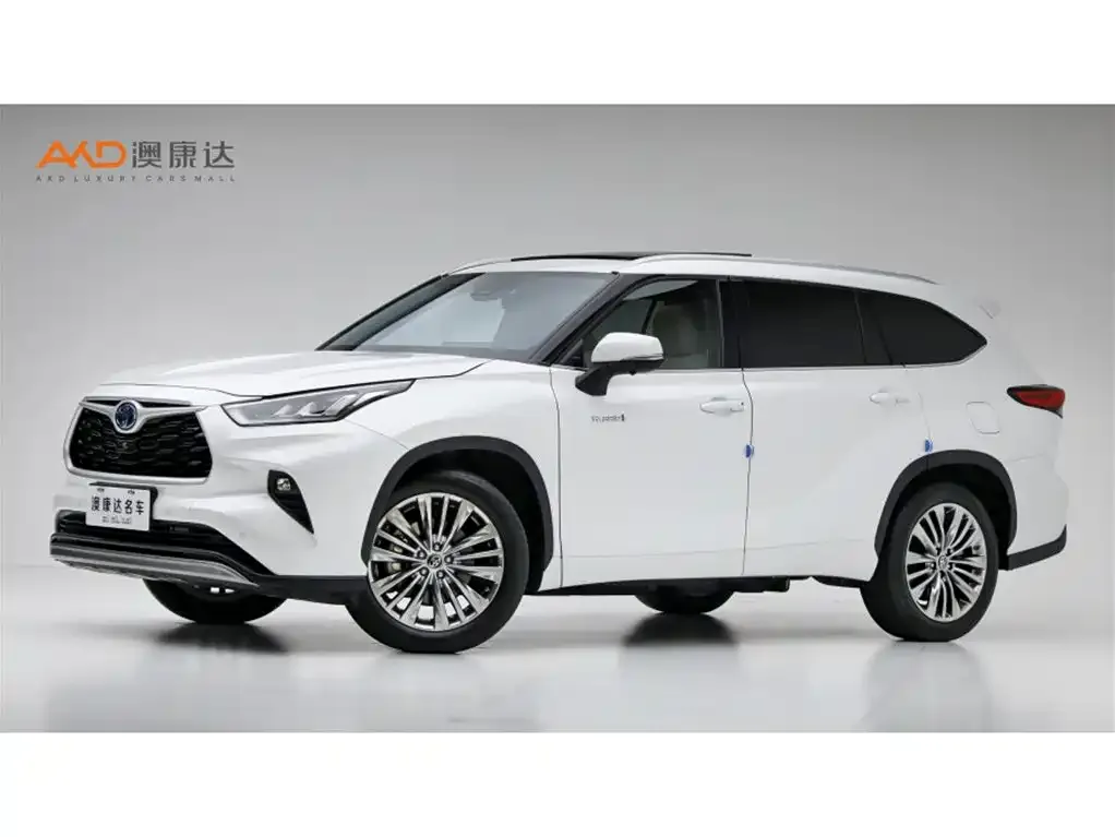 Toyota Highlander — фото 1