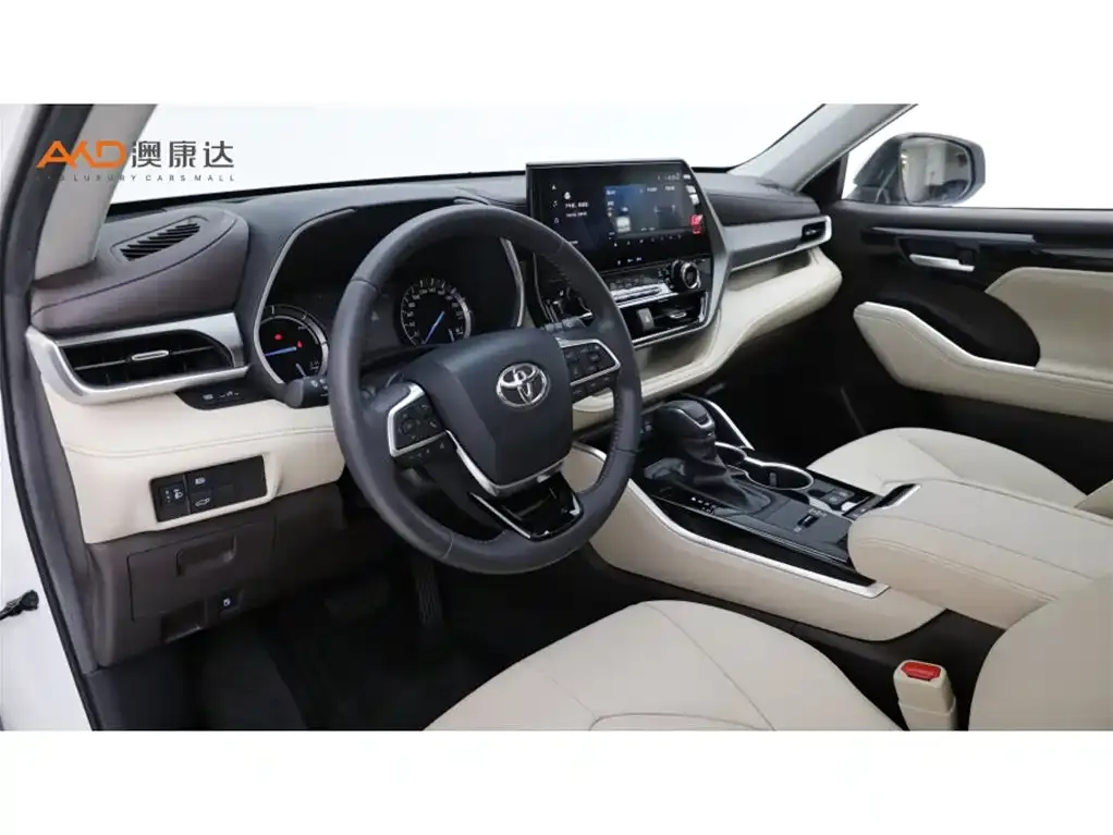 Toyota Highlander — фото 10