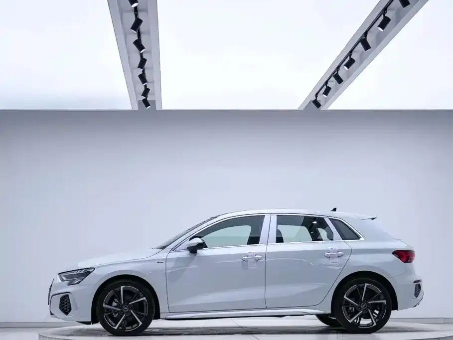 Audi A3 — фото 3