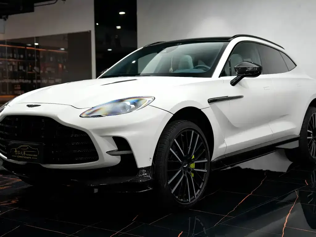 Aston Martin DBX — фото 5