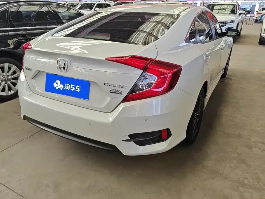 Honda Civic — фото 5