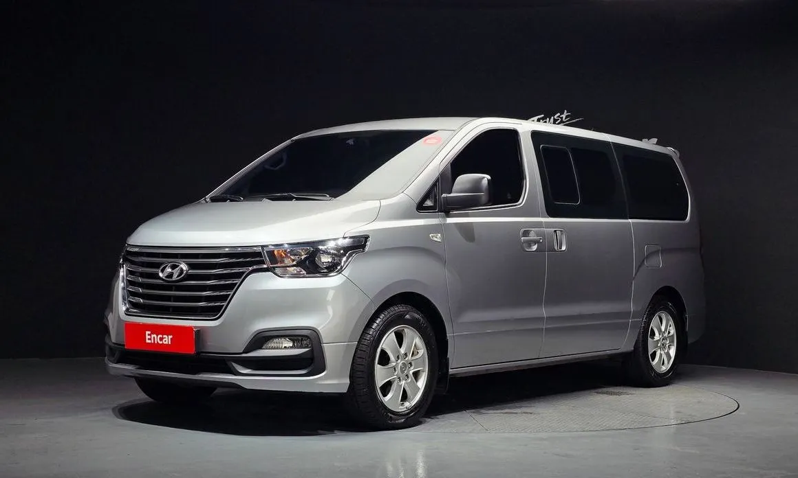 Hyundai Starex — фото 1