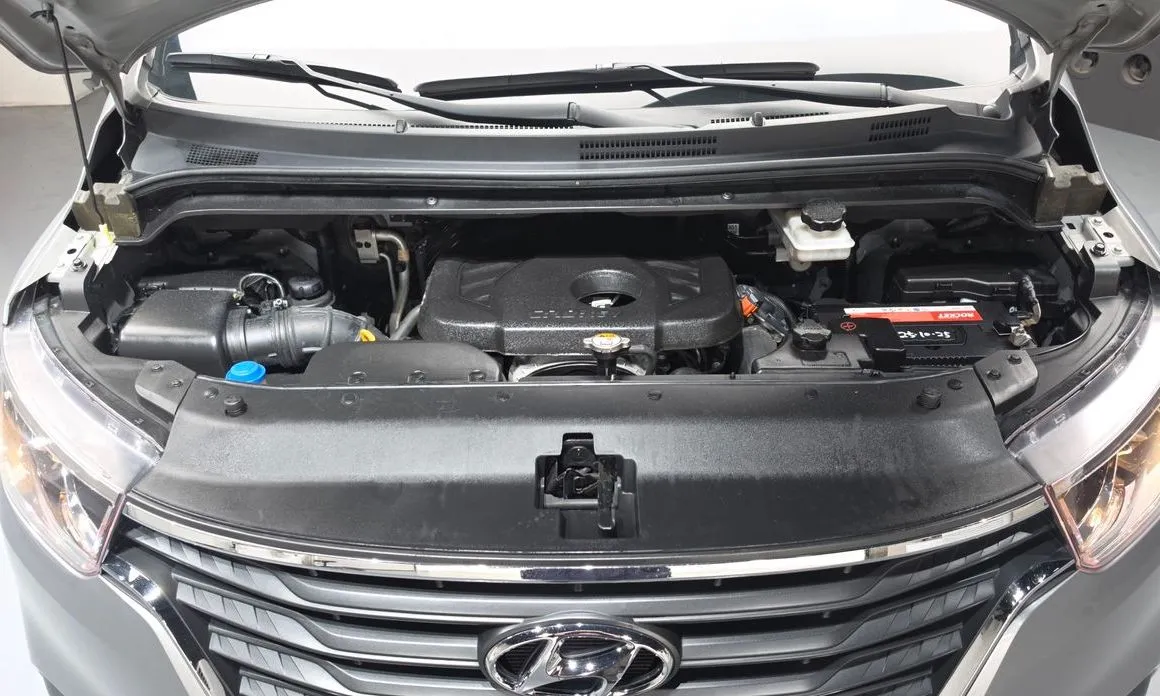 Hyundai Starex — фото 10