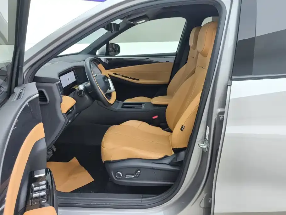 Geely Galaxy L7 — фото 4