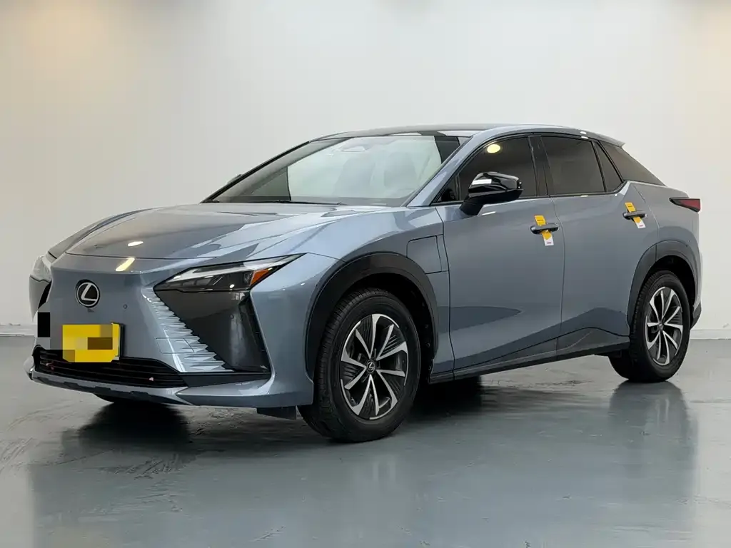 Lexus RZ — фото 1