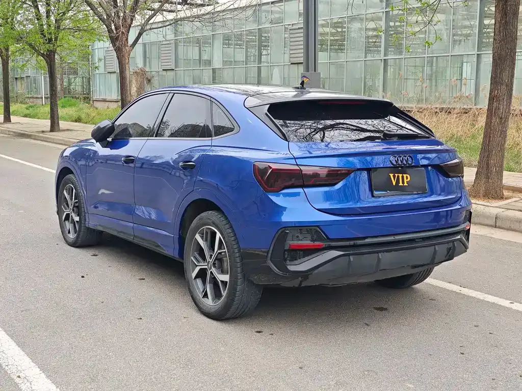 Audi Q3 Sportback — фото 8