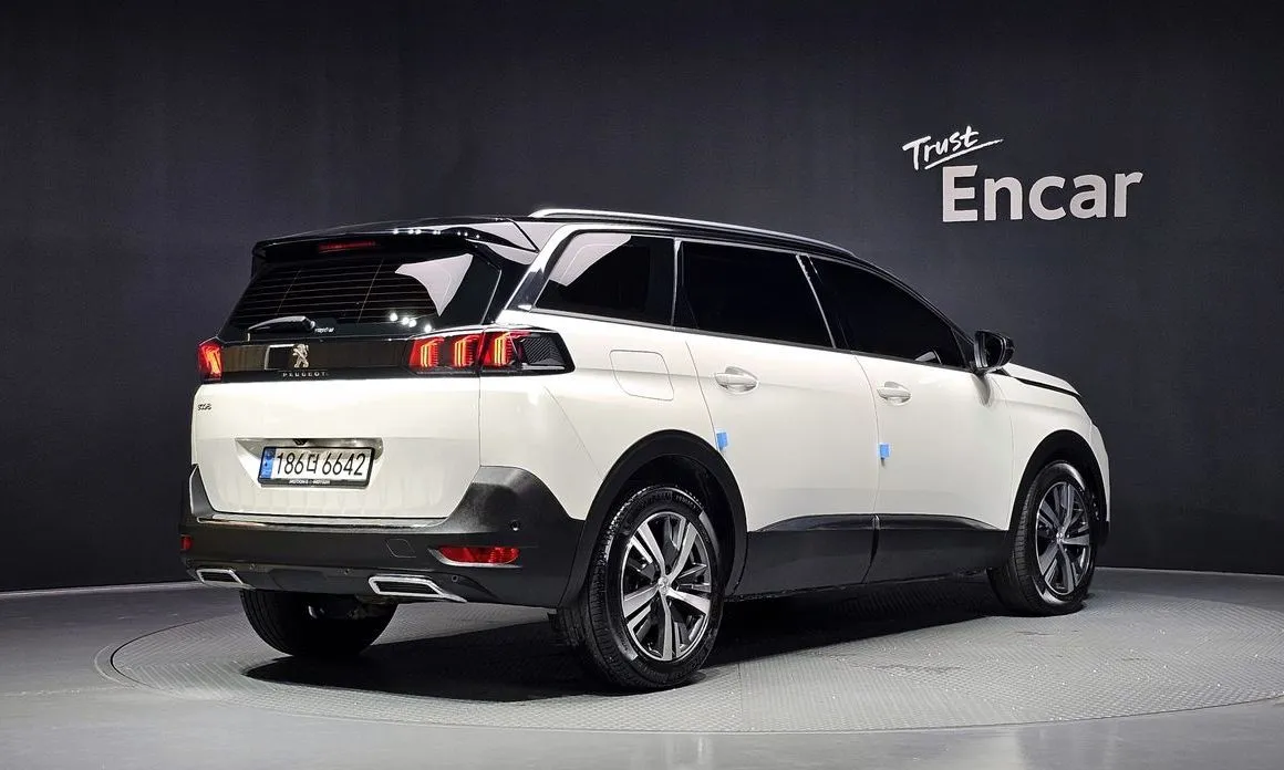 Peugeot 5008 — фото 4