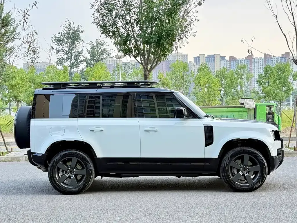 Land Rover Defender — фото 6