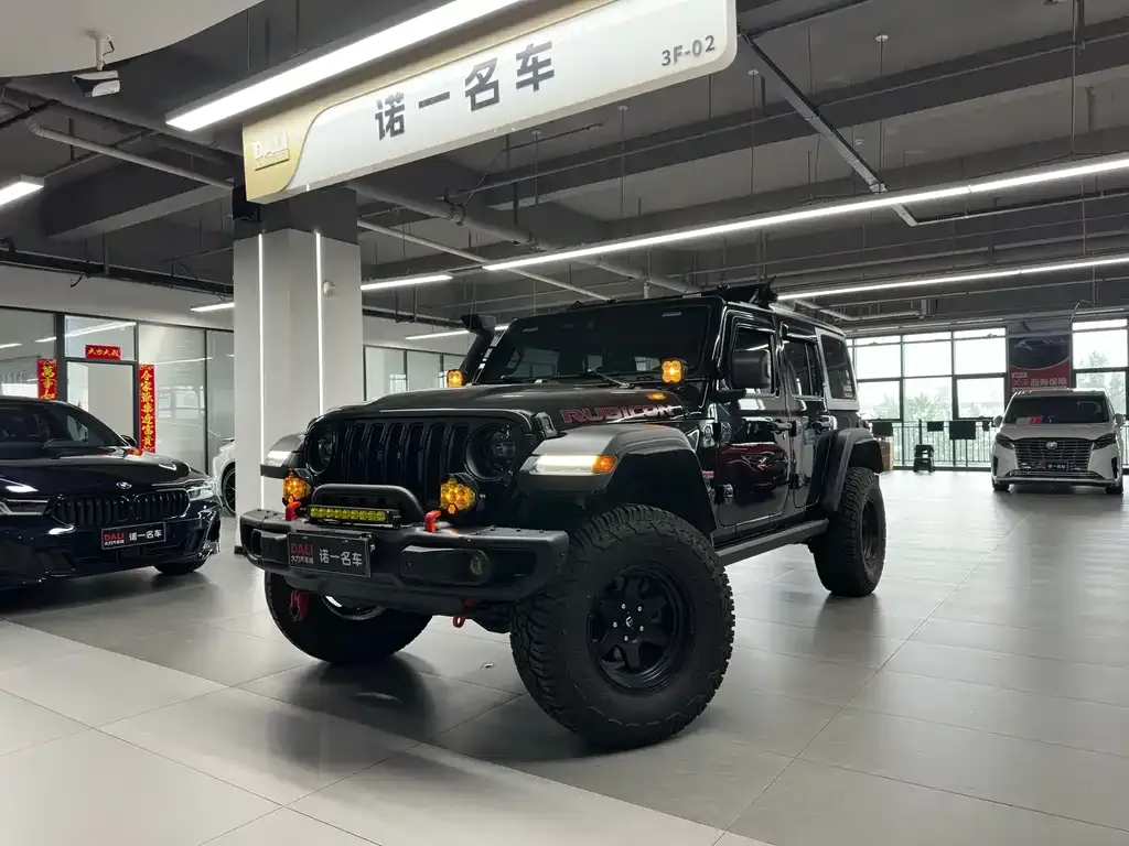 Jeep Wrangler — фото 1