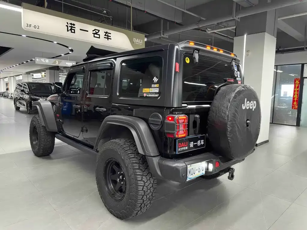 Jeep Wrangler — фото 3