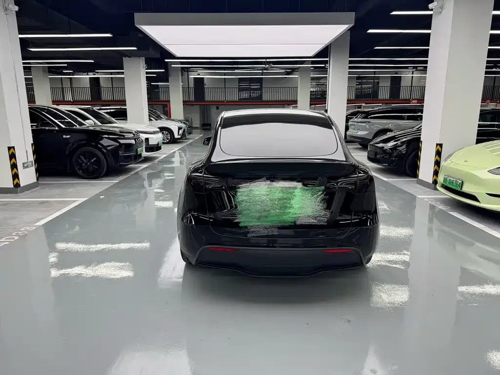 Tesla Model Y — фото 9