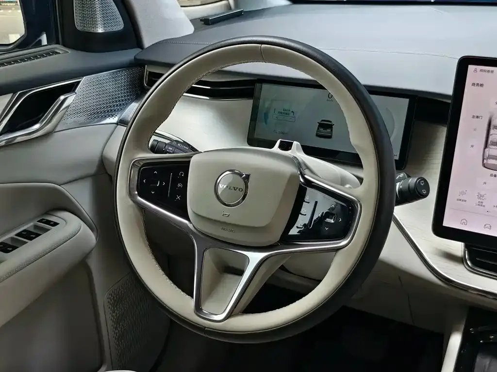 Volvo EM90 — фото 4