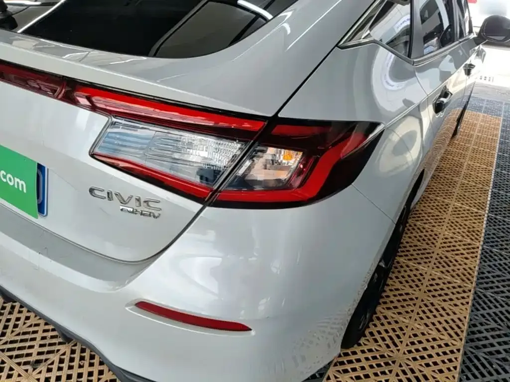Honda Civic — фото 10