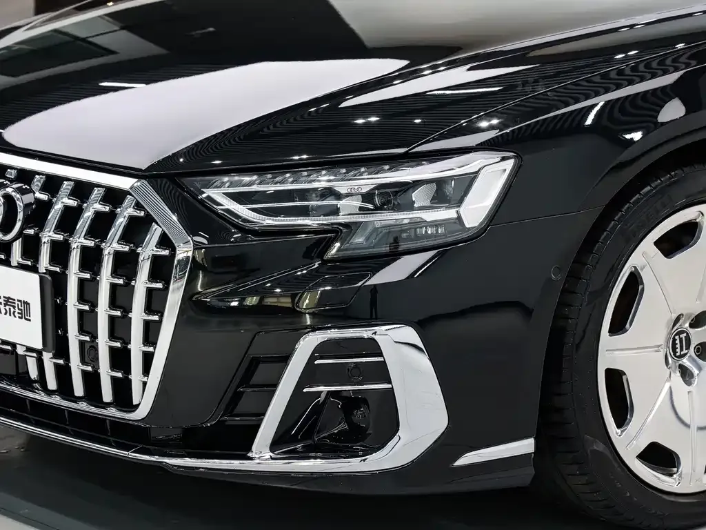 Audi A8 — фото 9