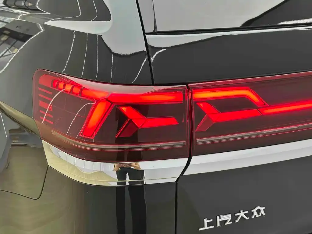 Volkswagen Teramont X — фото 9