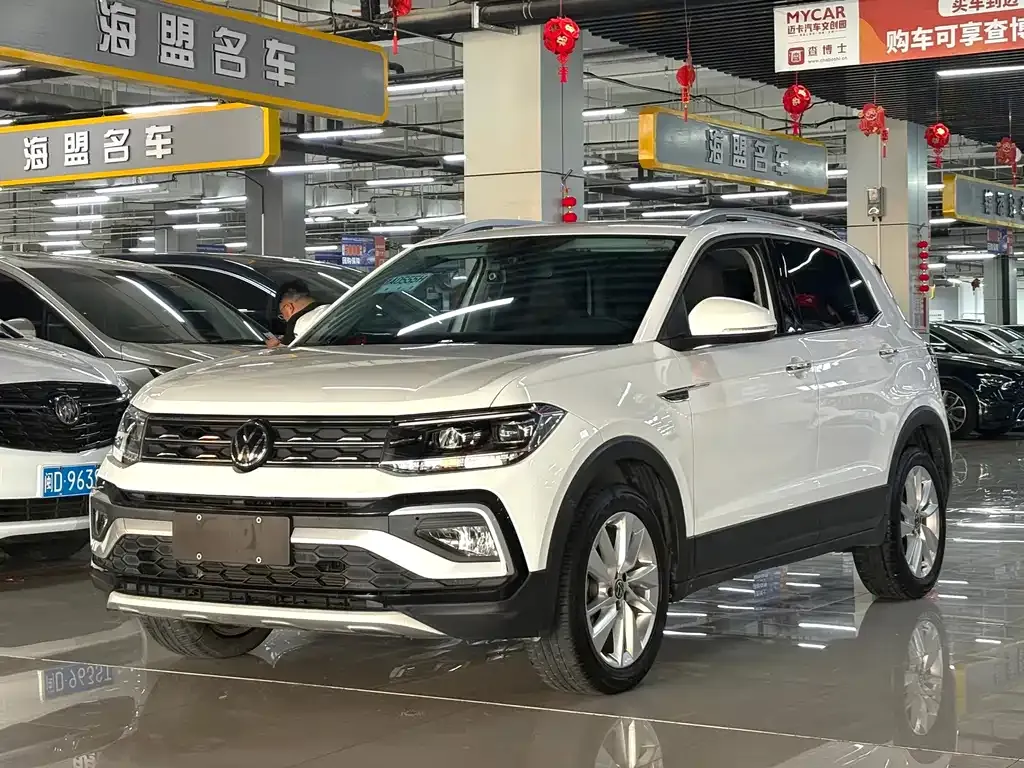 Volkswagen T-Cross — фото 1