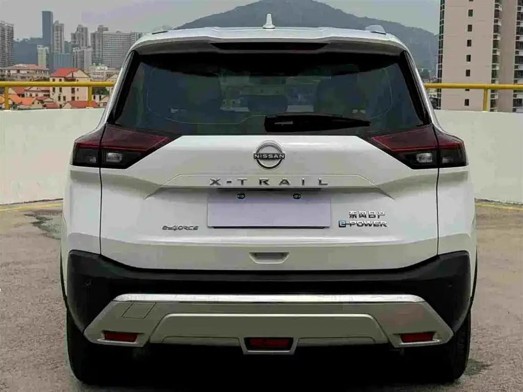 Nissan X-Trail — фото 10