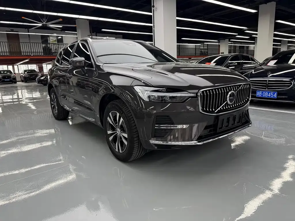 Volvo XC60 — фото 7
