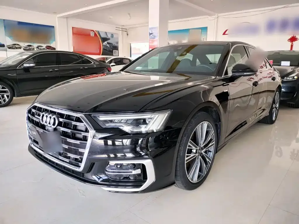 Audi A6L — фото 1