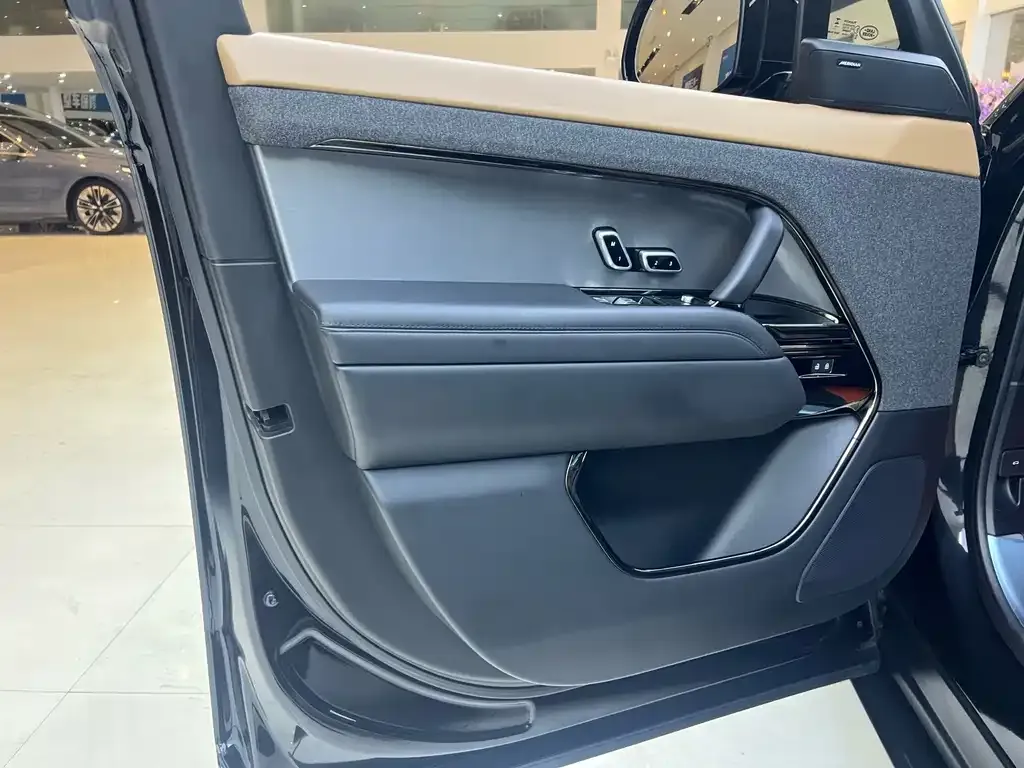 Land Rover Sport — фото 10