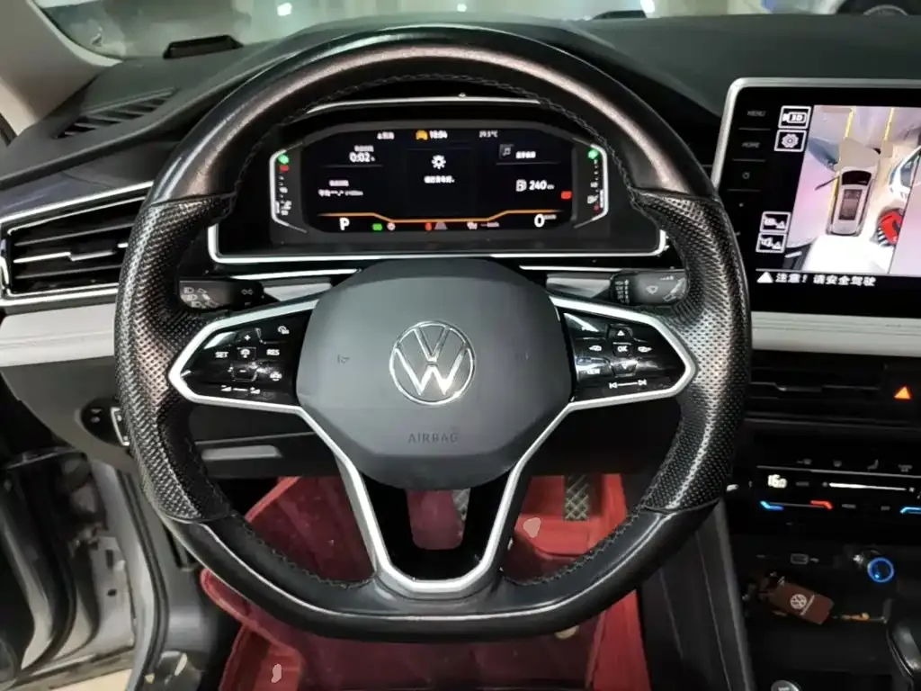Volkswagen Tiguan L — фото 6