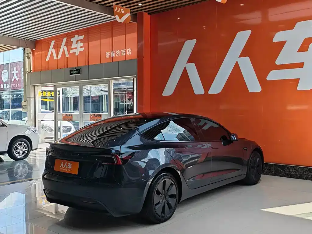 Tesla Model 3 — фото 2