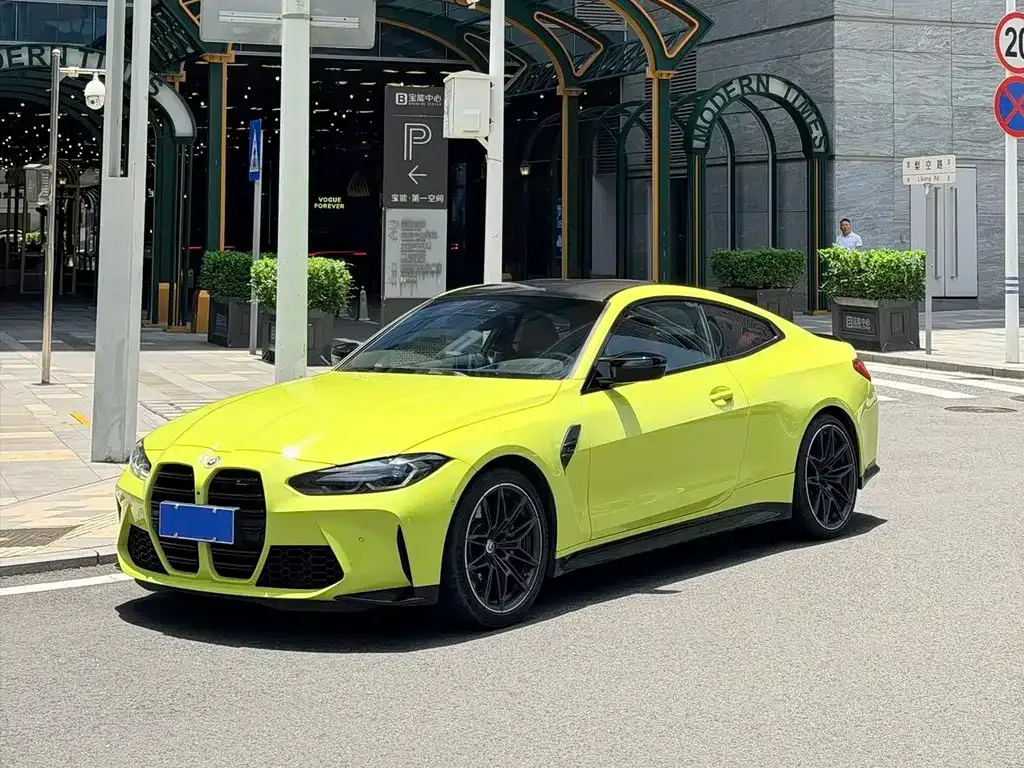 BMW M4 — фото 1