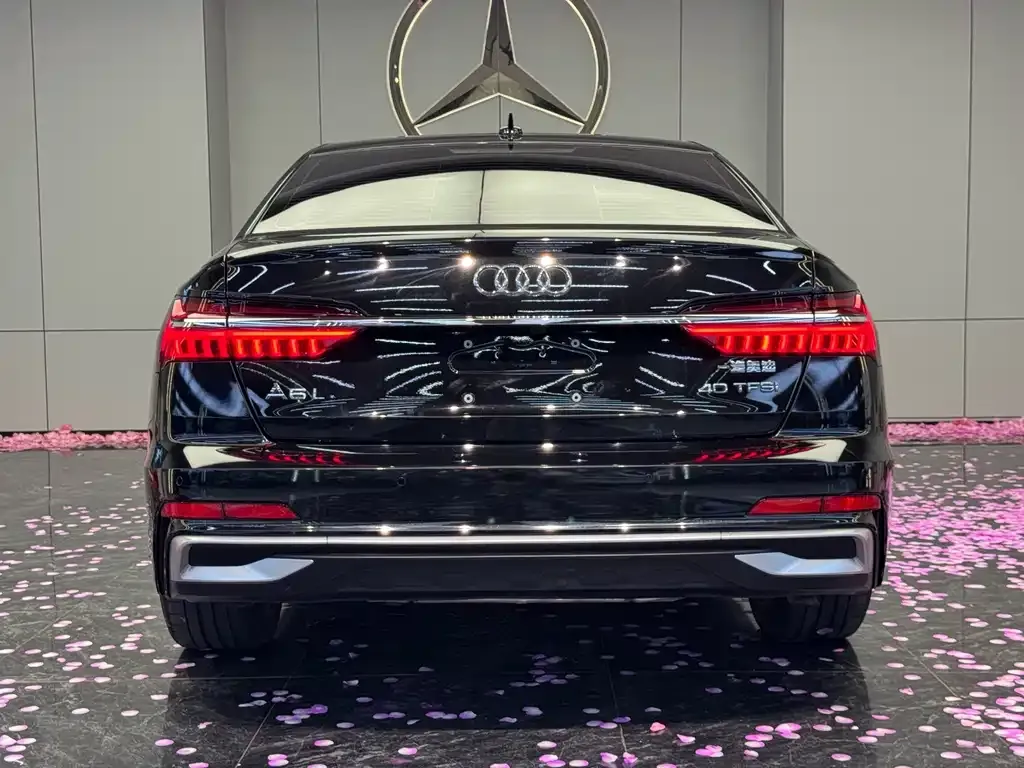 Audi A6L — фото 2