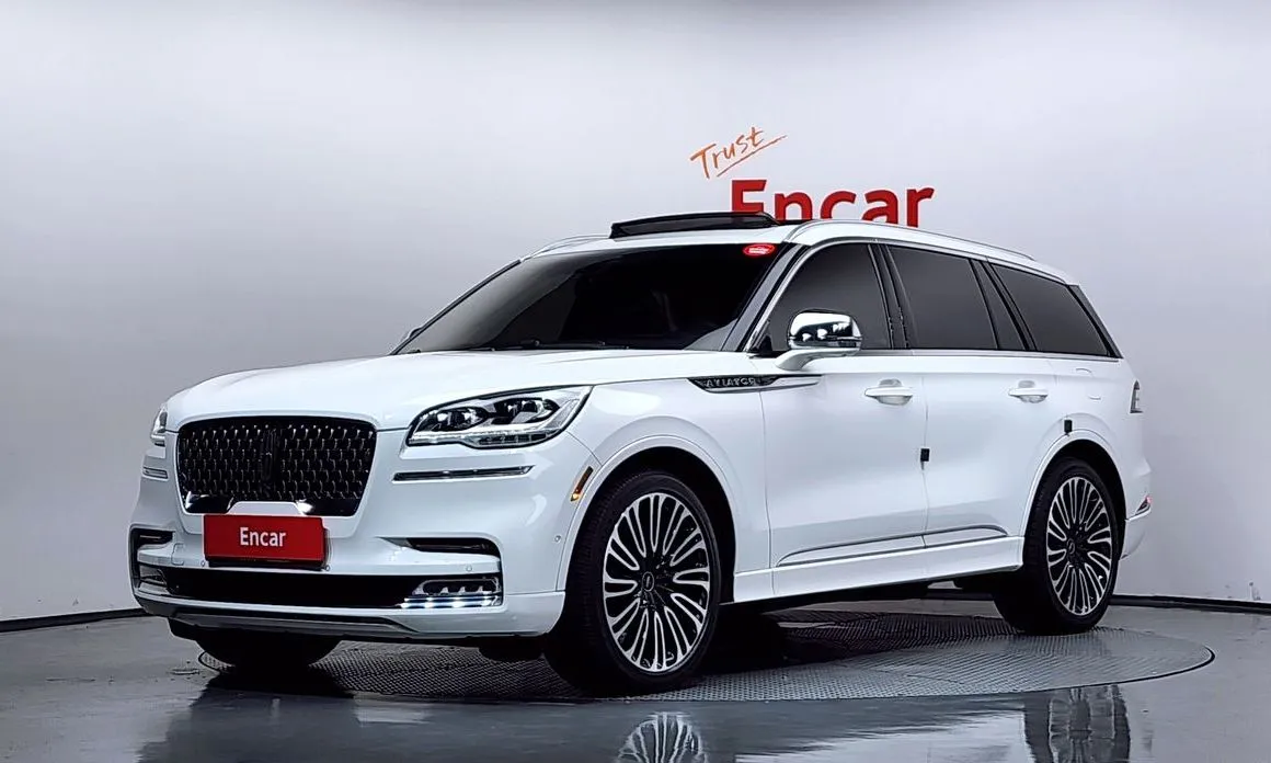 Lincoln Aviator 3.0 Black Label AWD 1