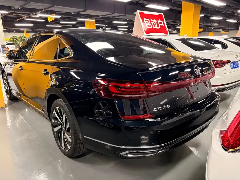 Volkswagen Passat — фото 7
