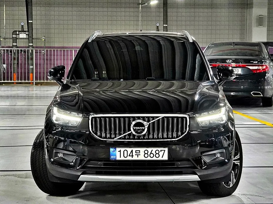 Volvo XC40 — фото 9