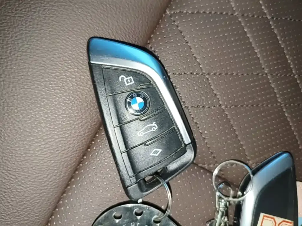 BMW X3 — фото 9