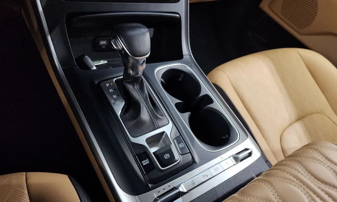 Kia Carnival — фото 10