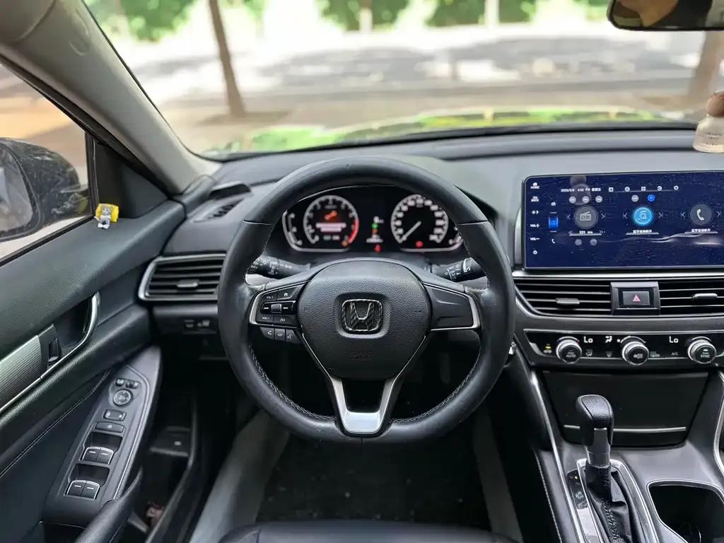 Honda Accord — фото 2