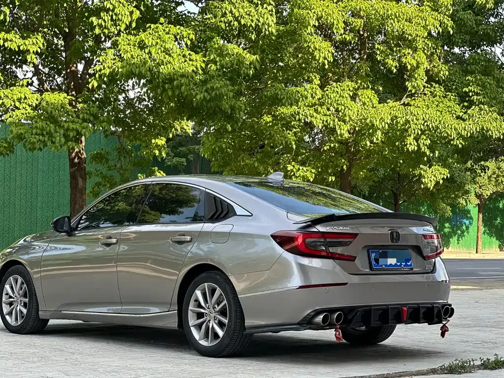 Honda Accord — фото 8