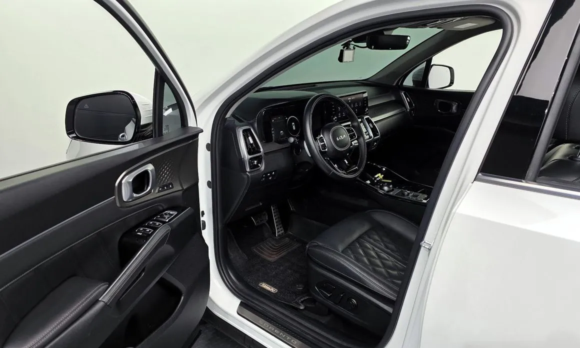 Kia Sorento — фото 6