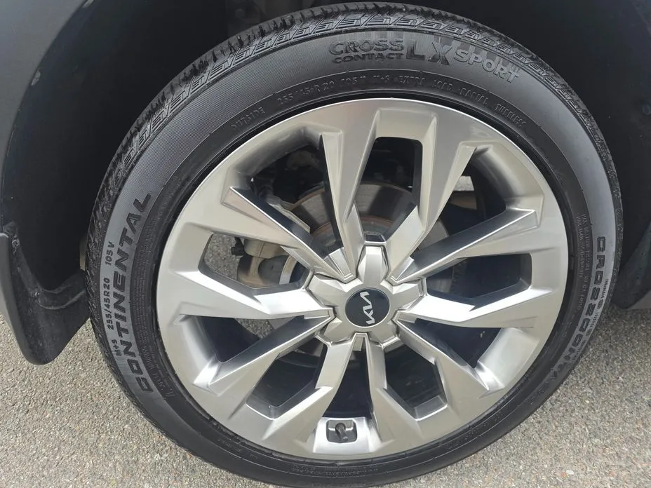Kia Sorento — фото 8